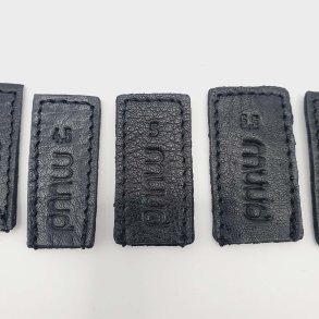 MUUD | Chris Nlelommer (Sort)